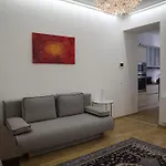 Casa Nostra - Moderne Stadtwohnung mit Balkon
